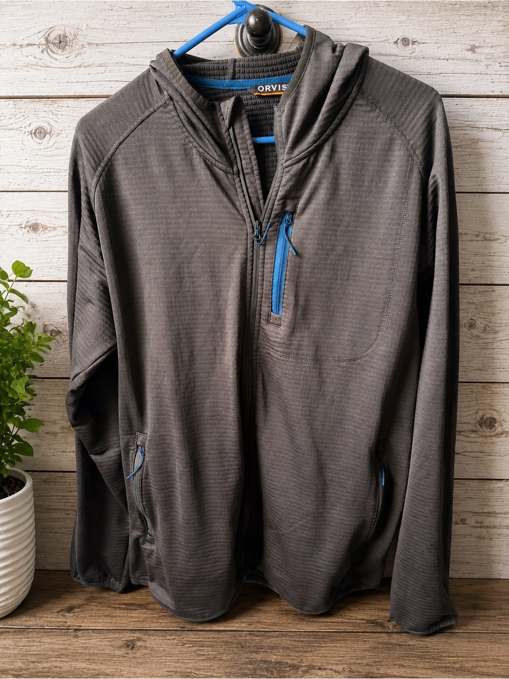 Orvis Quarter Zip Hoodie Men’s Medium Gray Performance Pullover Stretch Outdoor